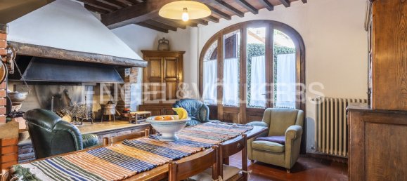 4 bedrooms House in Pistoia, Italy No. 128053 40