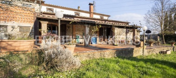 4 bedrooms House in Pistoia, Italy No. 128053 15