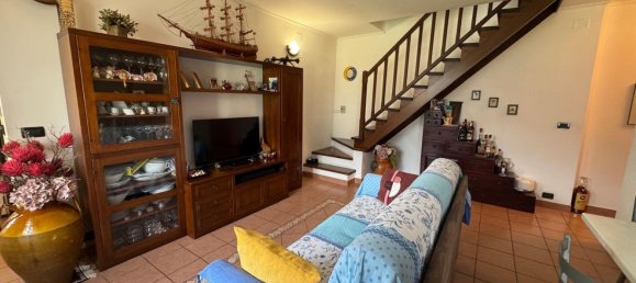 Dúplex de 4 dormitorios en Cogoleto, Italy No. 379593 4