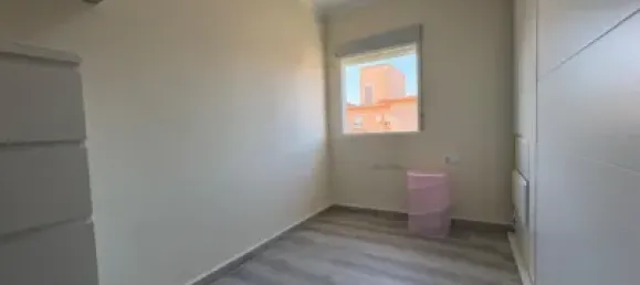 Apartamento de 3 dormitorios en Cádiz, Spain No. 172549 7