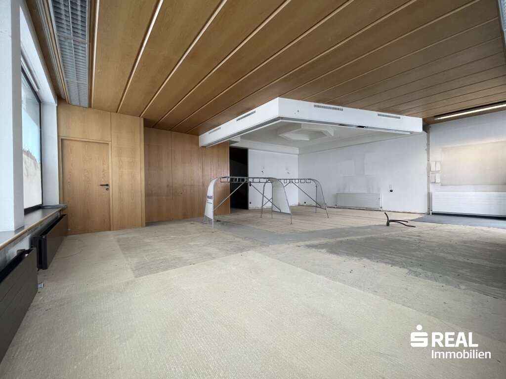 145m² Commercial property in Lech, Austria No. 114030