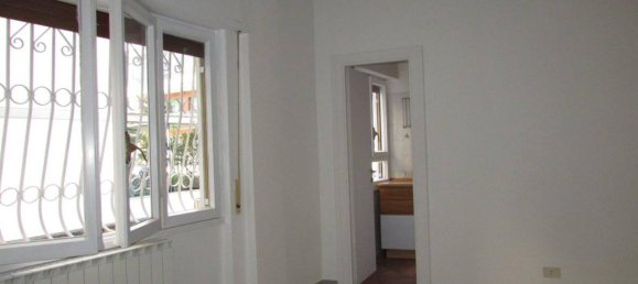 2غرفة شقة في Rome, Italy رقم 40500 15