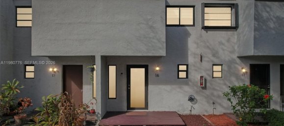 2 Schlafzimmer Doppelhaus in Miami, USA, Nr. 615408 29