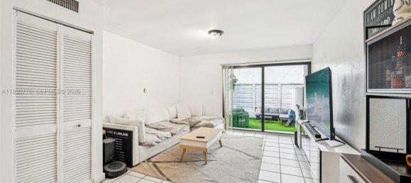2 Schlafzimmer Doppelhaus in Miami, USA, Nr. 615408 25
