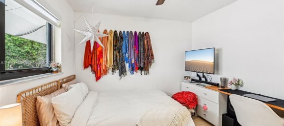 2 Schlafzimmer Doppelhaus in Miami, USA, Nr. 615408 11