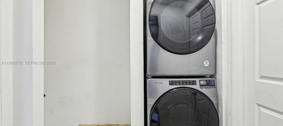 2 Schlafzimmer Doppelhaus in Miami, USA, Nr. 615408 7