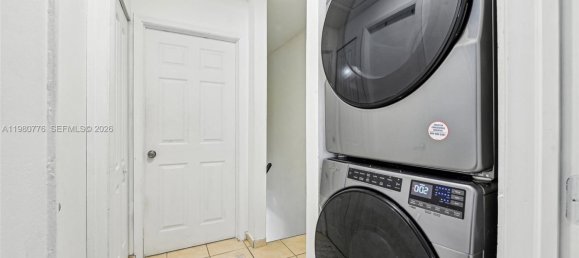 2 Schlafzimmer Doppelhaus in Miami, USA, Nr. 615408 9