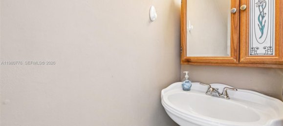 2 Schlafzimmer Doppelhaus in Miami, USA, Nr. 615408 18
