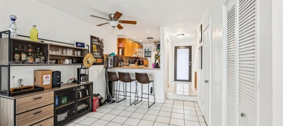2 Schlafzimmer Doppelhaus in Miami, USA, Nr. 615408 19