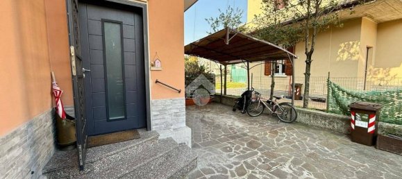 2 Schlafzimmer Villa in Brescia, Italy, Nr. 295847 3