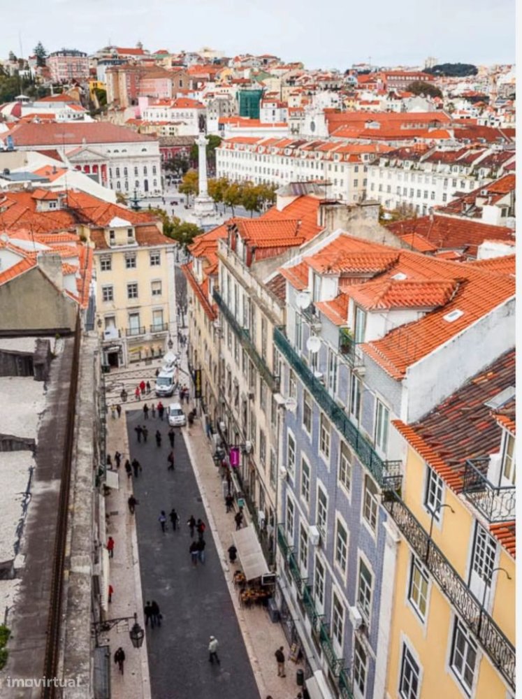 9 bedrooms Building in Lisbon, Portugal No. 240092