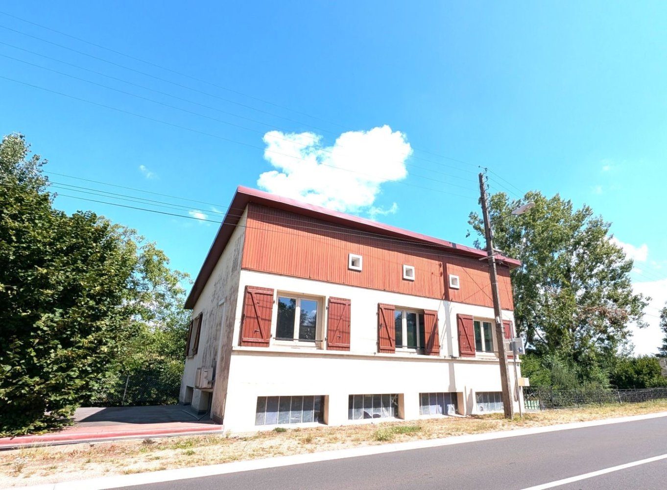 Дом с 2 спальнями в Ле Донжон, Франция № 291035