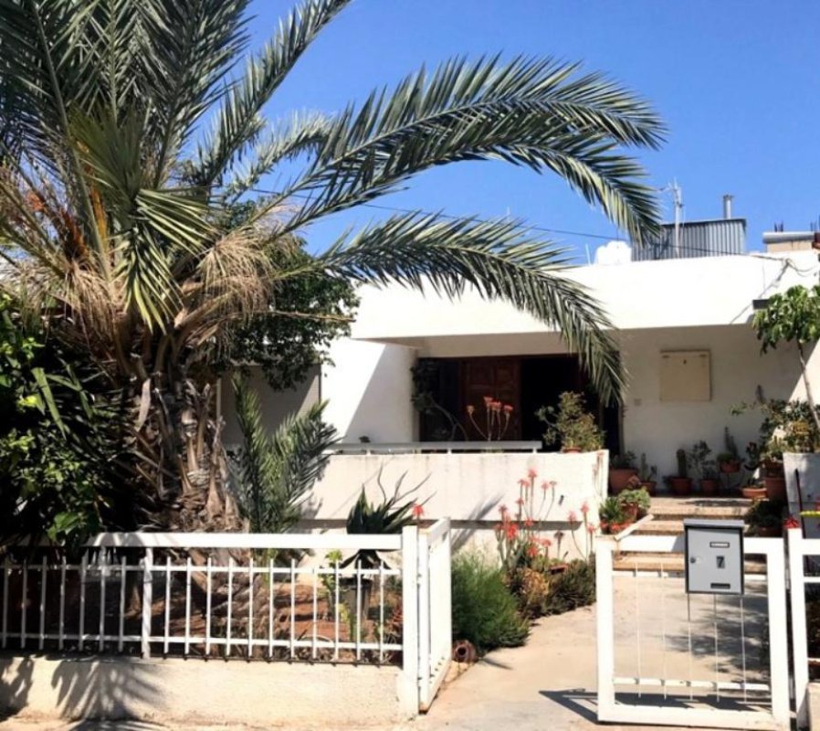 3 bedrooms Villa in Limassol, Cyprus No. 1971