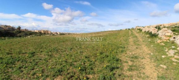 قطعة أرض في Qala, Malta 2733متر مربع رقم 13309 4