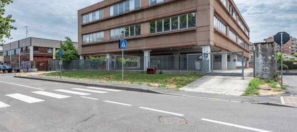  مكتب في Trezzano sul Naviglio, Italy 414متر مربع رقم 13201 2