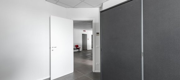  مكتب في Trezzano sul Naviglio, Italy 414متر مربع رقم 13201 23