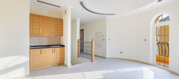 Вилла с 5 спальнями в Jumeirah Park, ОАЭ № 13353 10