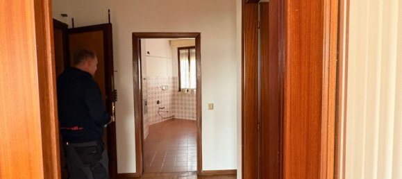 5 rooms Apartment in Perugia, Italy No. 50343 39