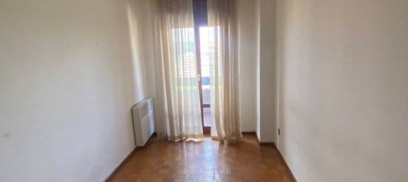 5 rooms Apartment in Perugia, Italy No. 50343 21