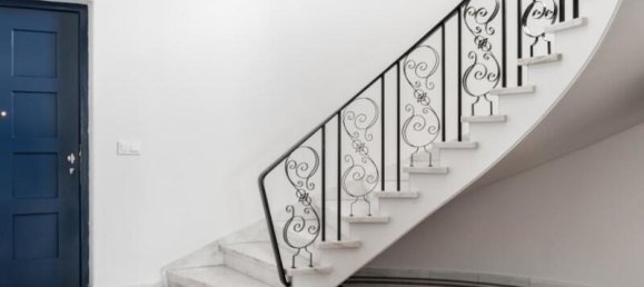 5 bedrooms Villa in Cascais, Portugal No. 354930 14