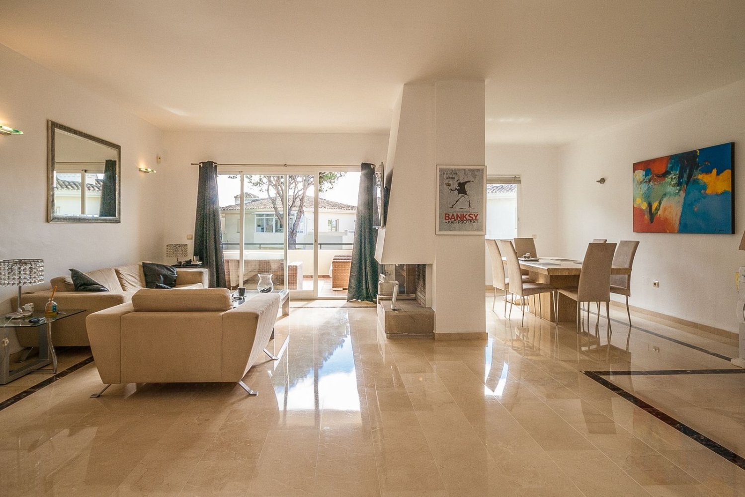 Apartamento de 2 dormitorios en Marbella, Spain No. 146919