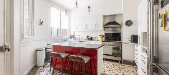 4 bedrooms Apartment in Paris, France No. 293276 7