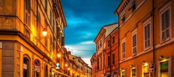 140m² Commercial property in Sarzana, Italy No. 211405 5