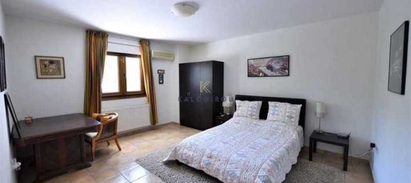 6 bedrooms House in Oroklini, Cyprus No. 10612 10