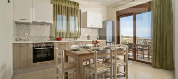 3 bedrooms Villa in Crete, Greece No. 8812 3