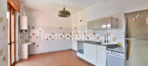 3 Schlafzimmer Wohnung in Guanzate, Italy, Nr. 118936 24
