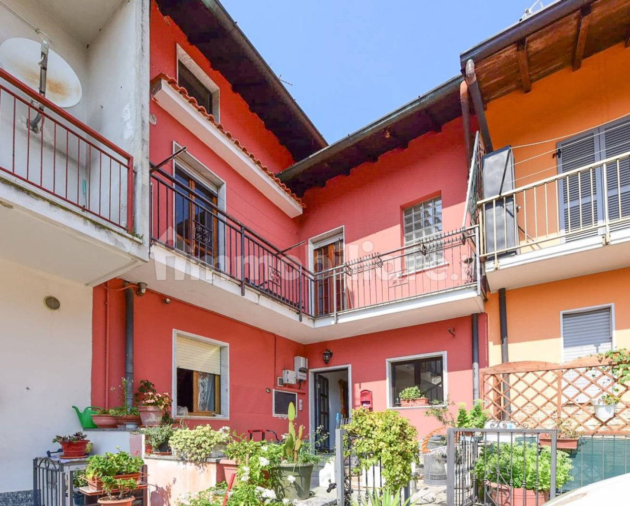 3 Schlafzimmer Wohnung in Guanzate, Italy, Nr. 118936