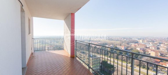 4 rooms Apartment in Brescia, Italy No. 2484 6