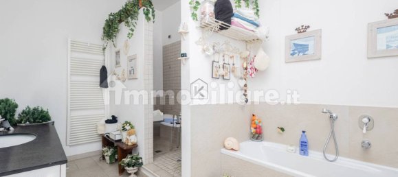 2 bedrooms Apartment in Milan, Italy No. 317737 27