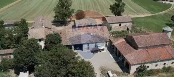 30-Zimmer Haus in Collecchio, Italy, Nr. 19668 2