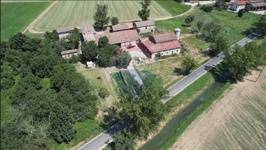 30-Zimmer Haus in Collecchio, Italy, Nr. 19668