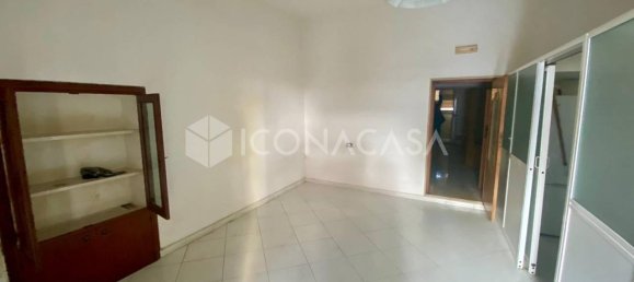 4 rooms House in Bitonto, Italy No. 20752 4