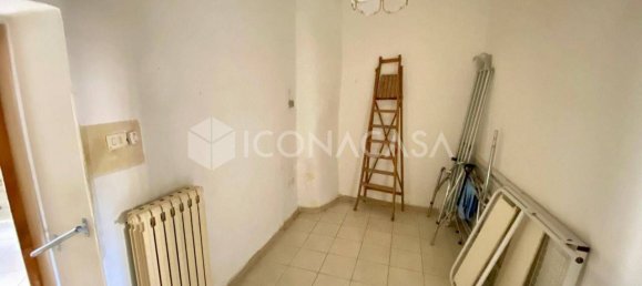 4 rooms House in Bitonto, Italy No. 20752 6