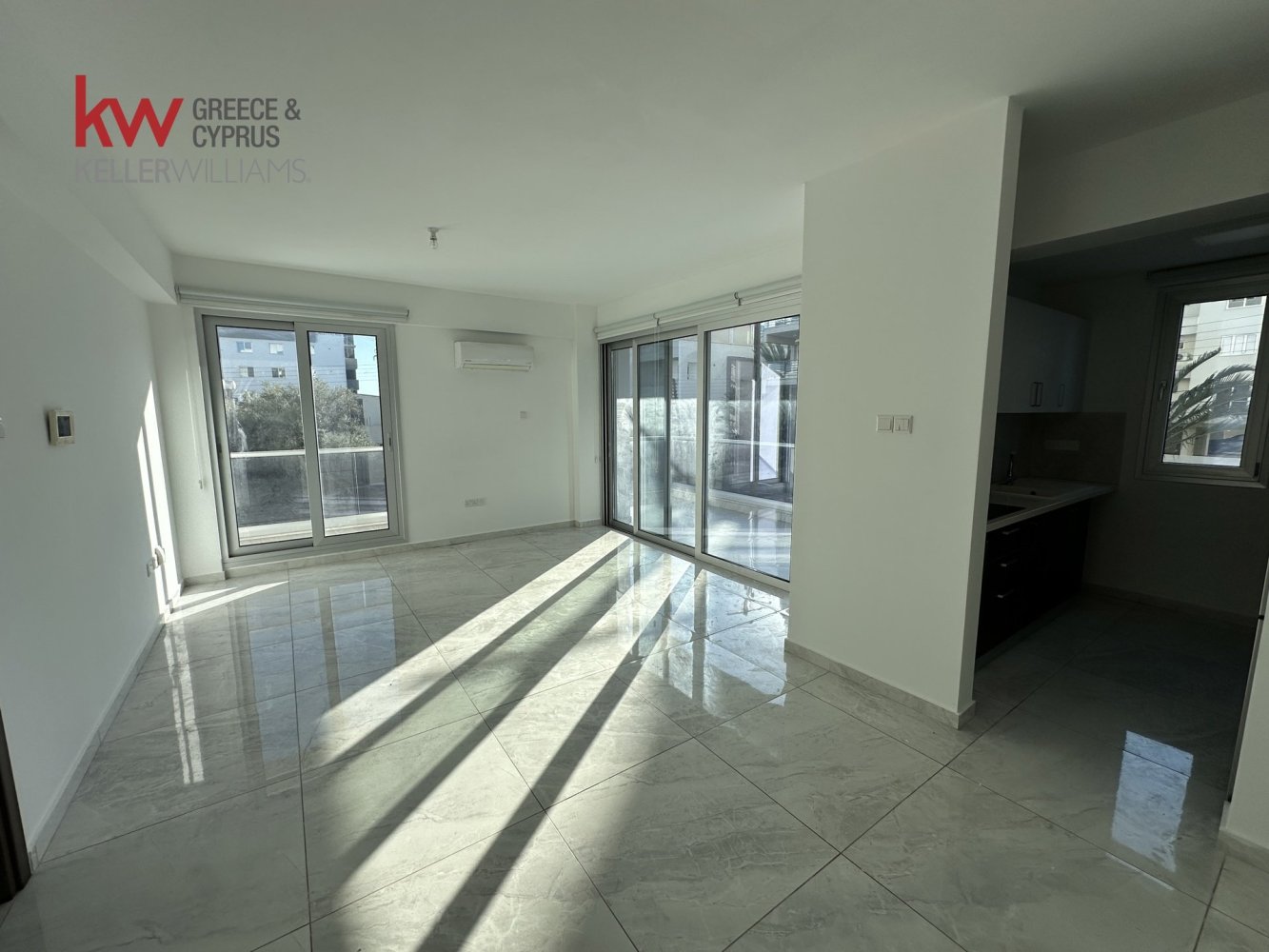 Квартира с 2 спальнями в Ларнака, Кипр № 25993