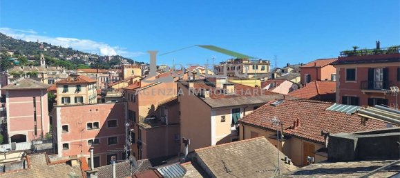 Apartamento de 6 dormitorios en Rapallo, Italy No. 372747 2