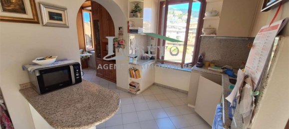 Apartamento de 6 dormitorios en Rapallo, Italy No. 372747 25