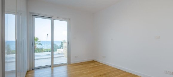 3 bedrooms Villa in Paphos, Cyprus No. 22131 13