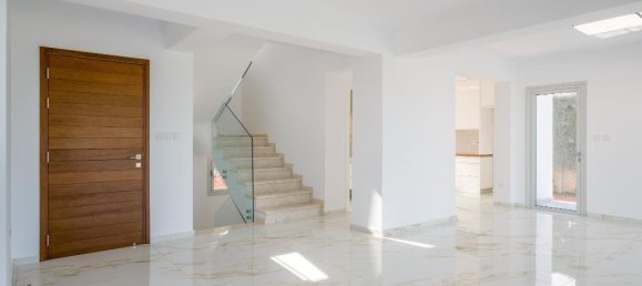 3 bedrooms Villa in Paphos, Cyprus No. 22131 8