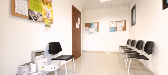 146m² Office in Udine, Italy No. 266529 12