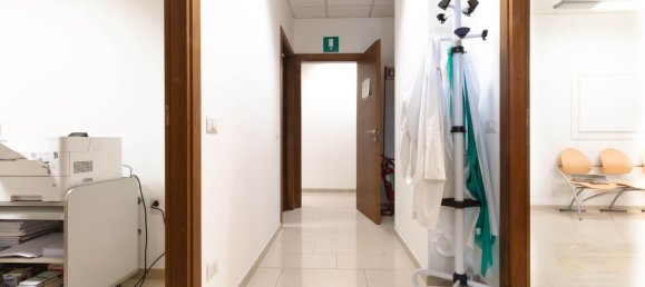 146m² Office in Udine, Italy No. 266529 9