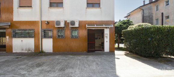 146m² Office in Udine, Italy No. 266529 20