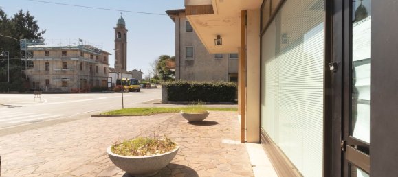 146m² Office in Udine, Italy No. 266529 22