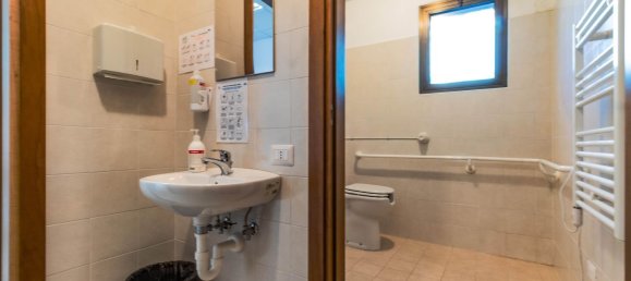 146m² Office in Udine, Italy No. 266529 14