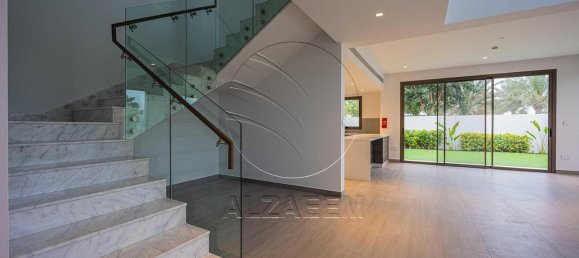 4 bedrooms Townhouse in Yas Island, UAE No. 29913 2