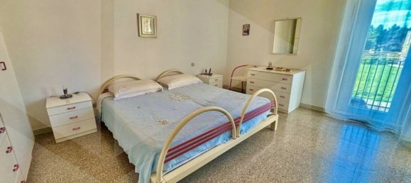 Propiedad comercial de 4 habitaciónes en Matera, Italy No. 26527 12