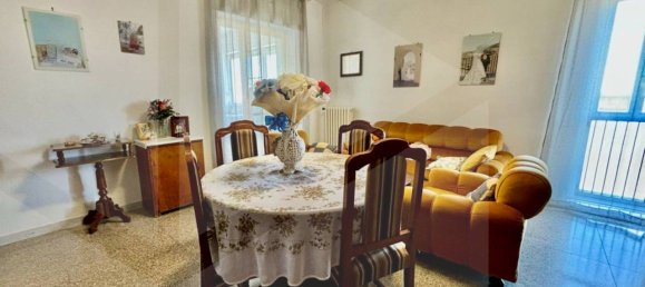 Propiedad comercial de 4 habitaciónes en Matera, Italy No. 26527 4